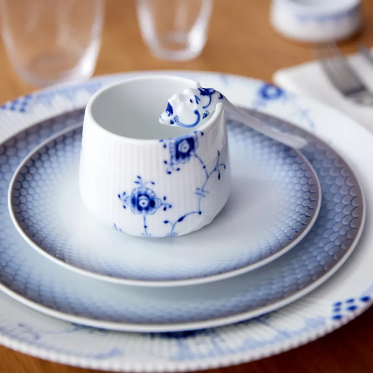 Eksklusive Steldele|Blå Elements*Royal Copenhagen Blå Elements sukkerskål med ske, 8 cm