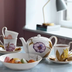 Flora|Kaffekopper*Royal Copenhagen Flora højhankskop og underkop, , 27 cl Magnolia