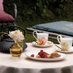 Flora|Kaffekopper*Royal Copenhagen Flora højhankskop og underkop, , 27 cl Magnolia
