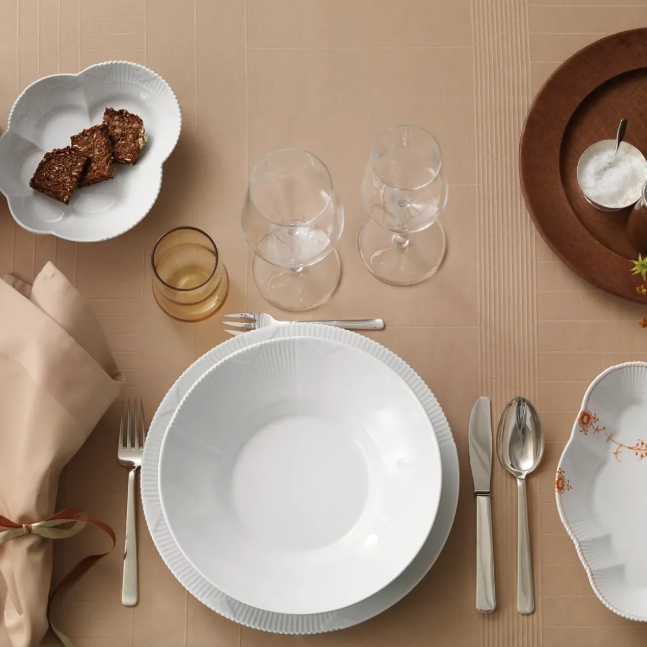 Hvid Elements|Dybe Tallerkener*Royal Copenhagen Hvid Elements dyb tallerken, 25 cm