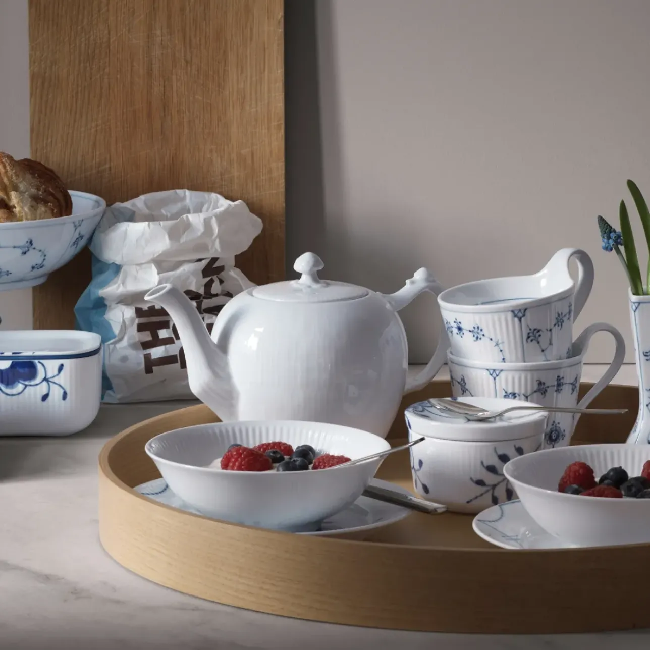 Hvid Riflet|Snackskåle*Royal Copenhagen Hvid Riflet skål, 35 cl, 2 stk.