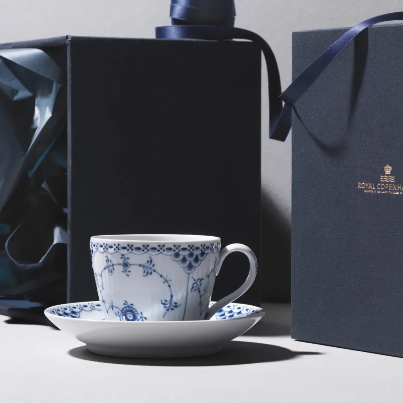 Musselmalet Halvblonde|Kaffekopper*Royal Copenhagen Musselmalet Halvblonde kop og underkop, 20 cl