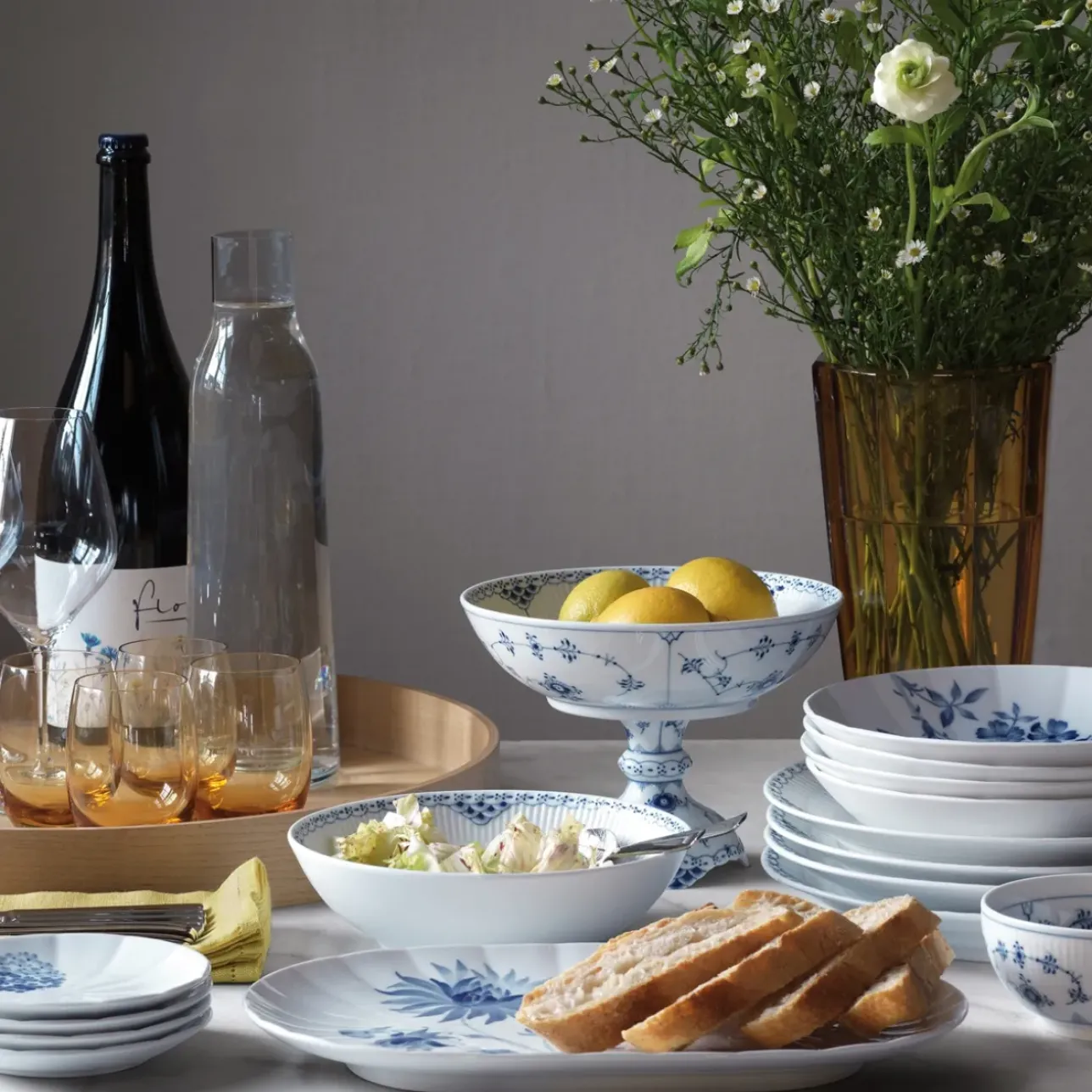 Musselmalet Halvblonde*Royal Copenhagen skål på høj fod, 80 cl Musselmalet Halvblonde