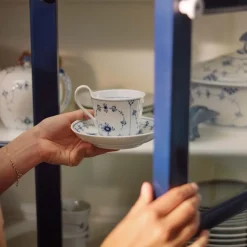 Eksklusive Steldele|Musselmalet Riflet*Royal Copenhagen Musselmalet Riflet højhankskop og underkop, 24 cl