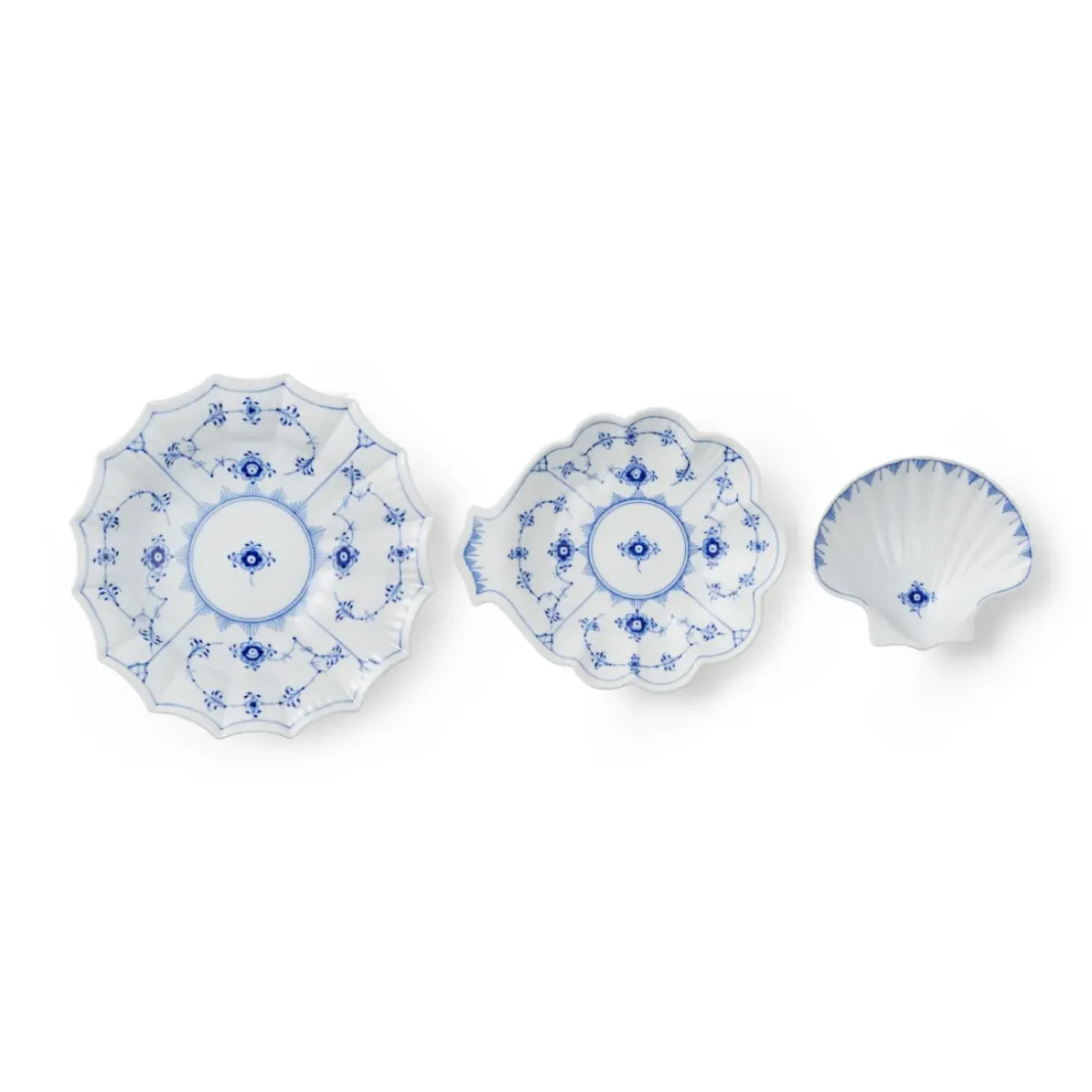 Eksklusive Steldele|Musselmalet Riflet*Royal Copenhagen Musselmalet Riflet serveringssæt, 17,5 cm, 15,5 cm, 10,5 cm, 3 stk.