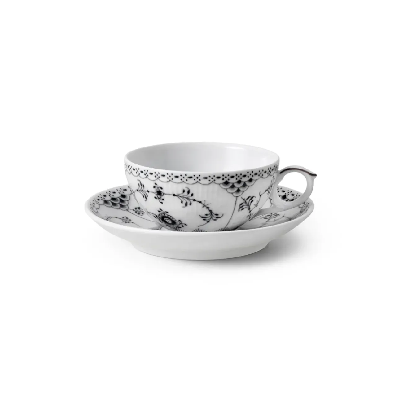 Eksklusive Steldele|Sort Musselmalet Halvblonde*Royal Copenhagen Sort Musselmalet Halvblonde kop med underkop 20 cl