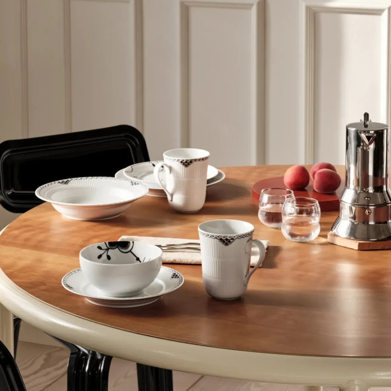 Sort Riflet Blonde|Kaffekopper*Royal Copenhagen kop, 36 cl, 2 stk. Sort Riflet Blonde