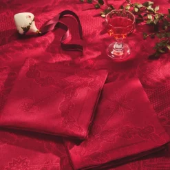 Stjerne Riflet Jul|Julepynt*Royal Copenhagen Stjerne Riflet Jul dug, rød, 145 x 320 cm