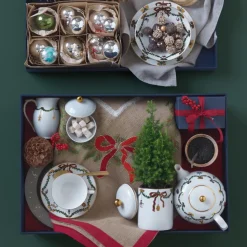 Stjerne Riflet Jul|Kander*Royal Copenhagen Stjerne Riflet Jul mælkekande, 39 cl