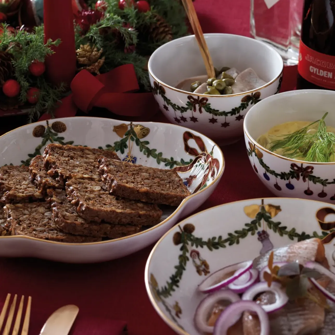 Stjerne Riflet Jul|Snackskåle*Royal Copenhagen Stjerne Riflet Jul skål, 30 cl, 2 stk.